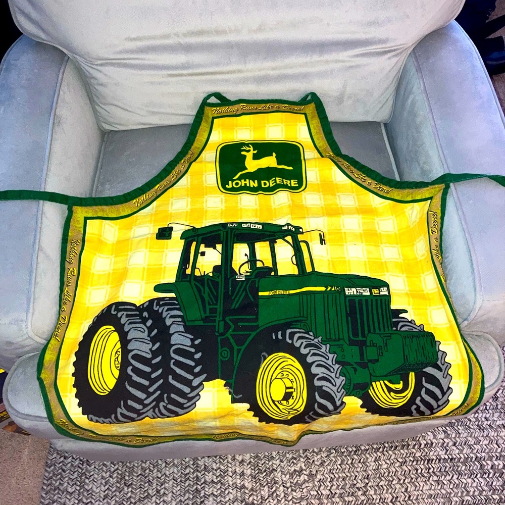 John Deere apron